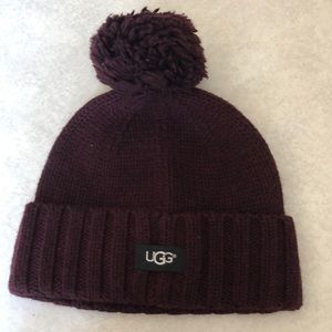 NWT ugg hat with Pom Pom